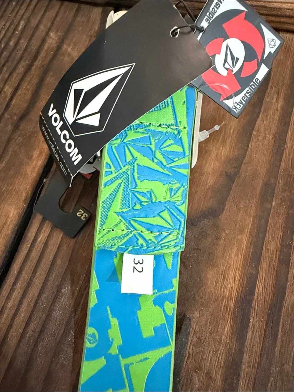 NWT vintage Volcom Skatter Reversible PVC Belt